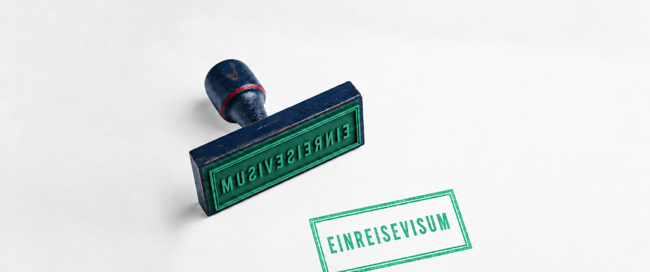 Grüner Stempel mit der Aufschrift „Einreisevisum“ als Symbol für die Einreise nach Ägypten
